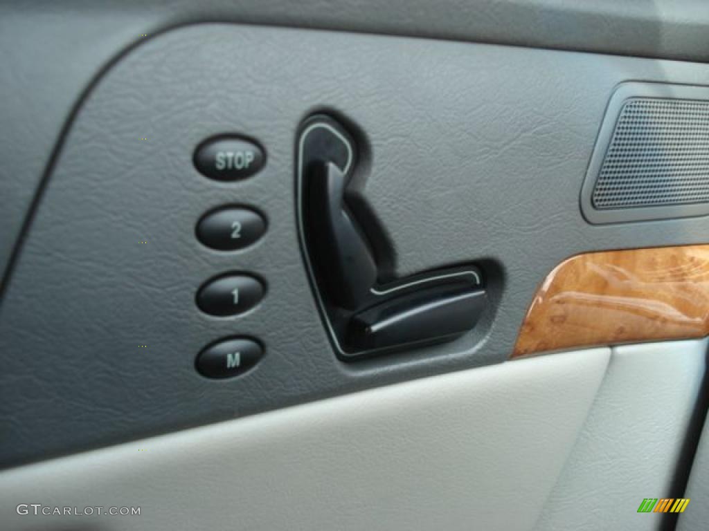 2006 Kia Amanti Standard Amanti Model Controls Photo #47146866