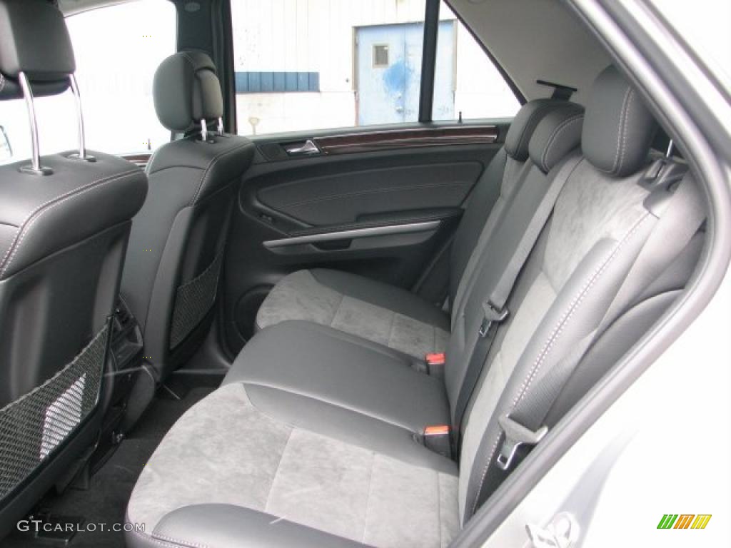 Black Interior 2011 Mercedes-Benz ML 550 4Matic Photo #47146986