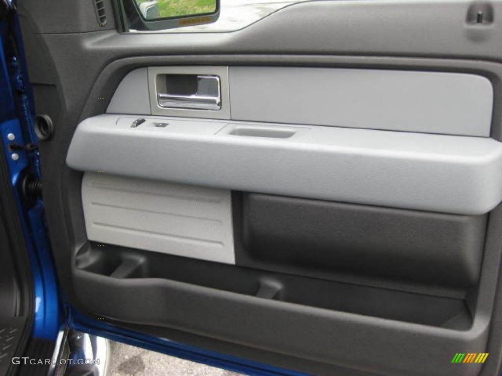 2011 F150 XLT SuperCrew 4x4 - Blue Flame Metallic / Steel Gray photo #24