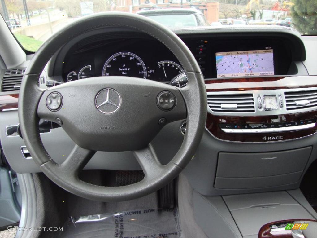 2008 Mercedes-Benz S 550 4Matic Sedan Grey/Dark Grey Steering Wheel Photo #47151474