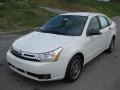 White Suede - Focus SE Sedan Photo No. 2