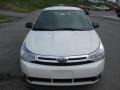 White Suede - Focus SE Sedan Photo No. 3