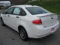 White Suede - Focus SE Sedan Photo No. 8