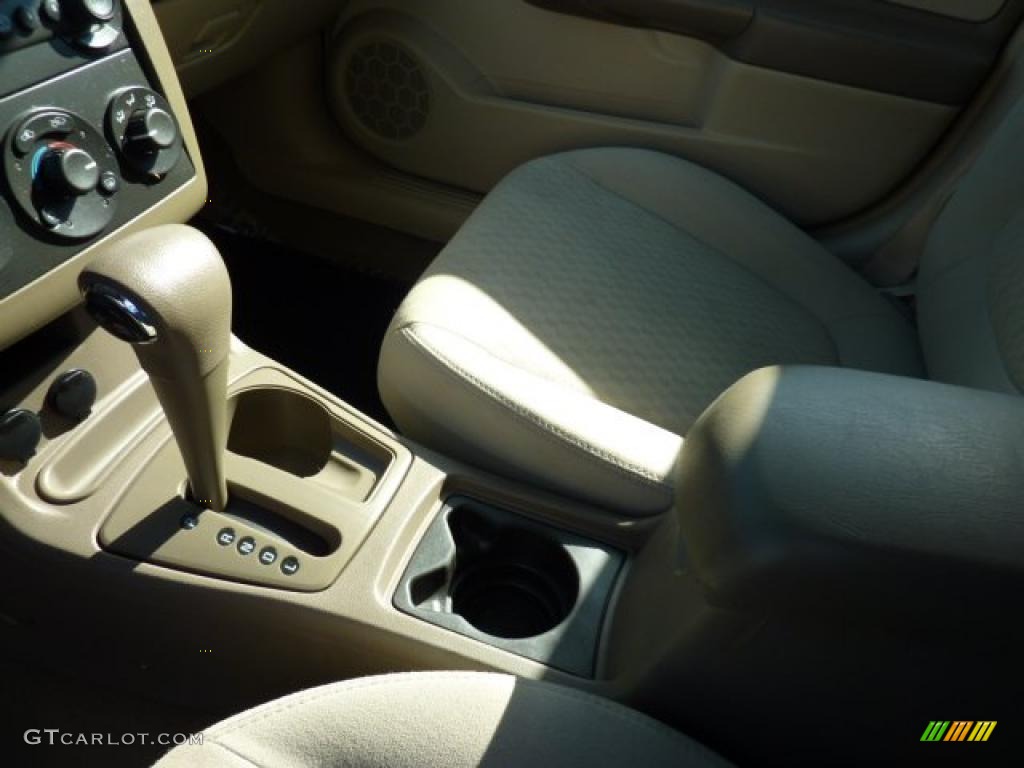 2005 Malibu Sedan - Light Driftwood Metallic / Neutral Beige photo #18