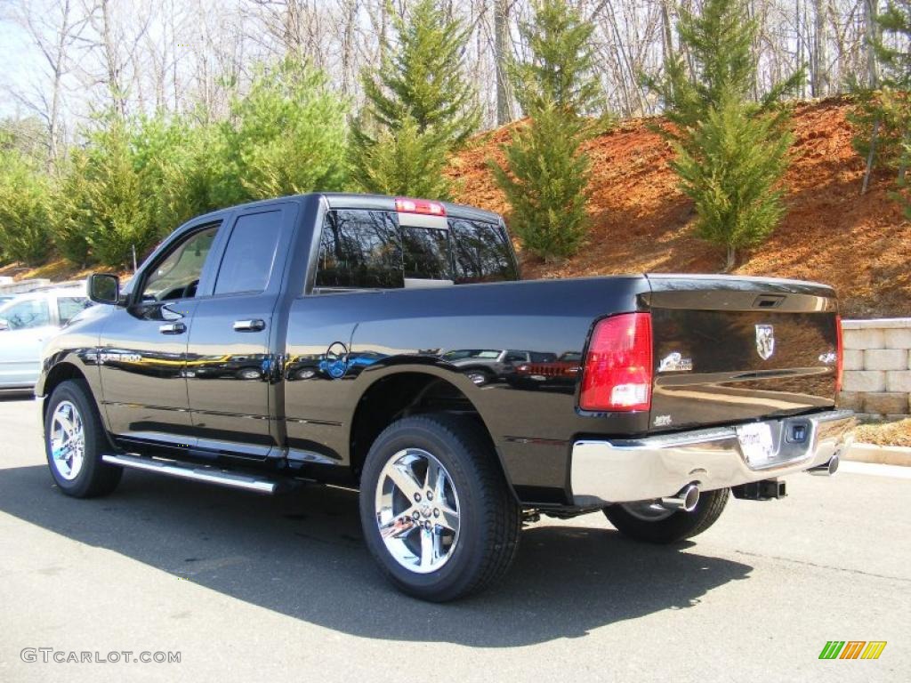 2011 Ram 1500 Big Horn Quad Cab 4x4 - Brilliant Black Crystal Pearl / Dark Slate Gray/Medium Graystone photo #4