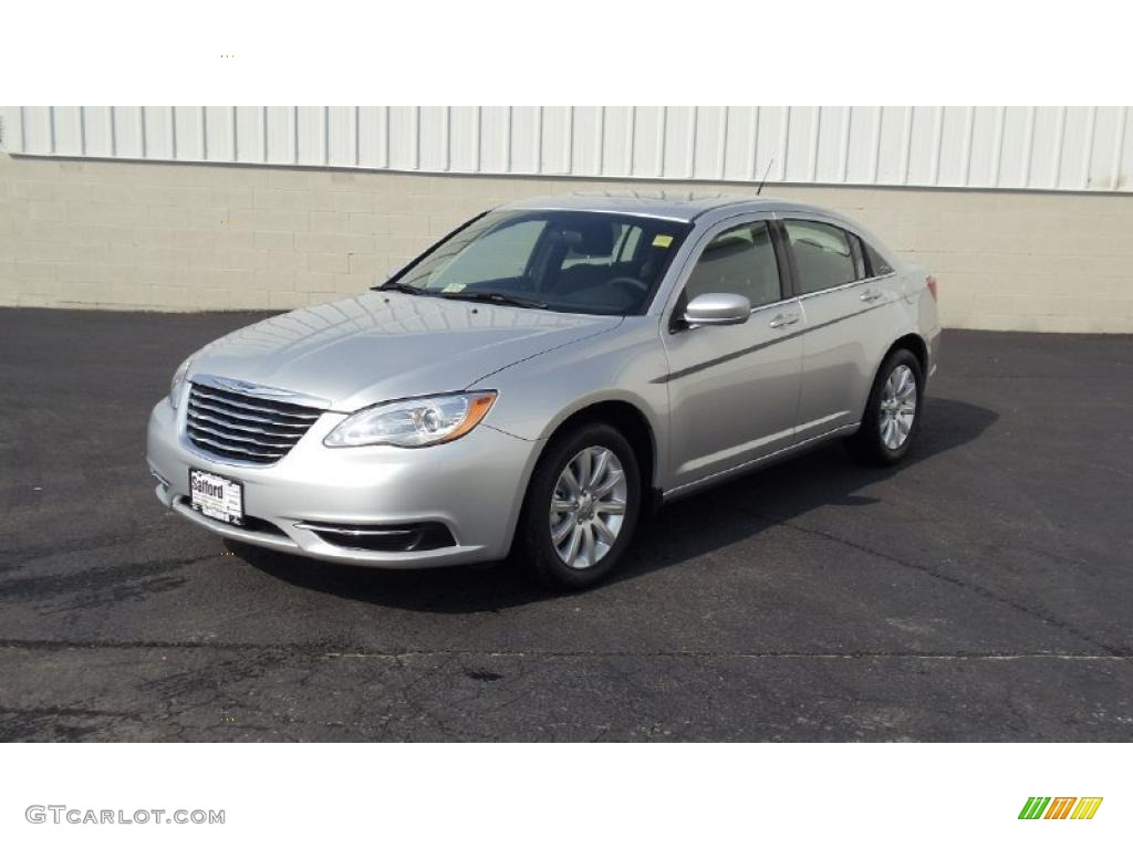 Bright Silver Metallic Chrysler 200