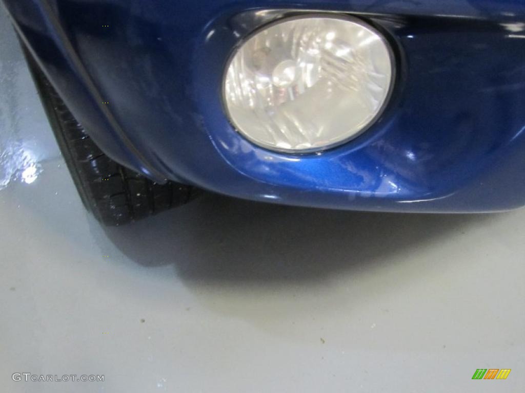 2005 RAV4 4WD - Spectra Blue Mica / Dark Charcoal photo #7