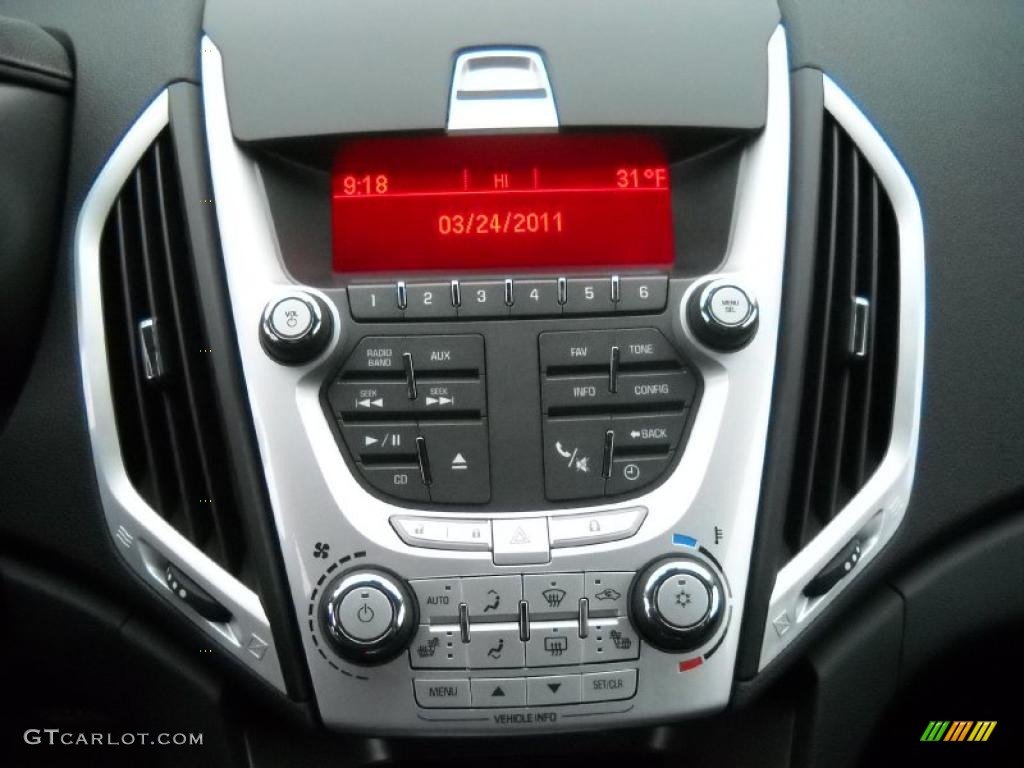 2011 GMC Terrain SLE AWD Controls Photo #47154828
