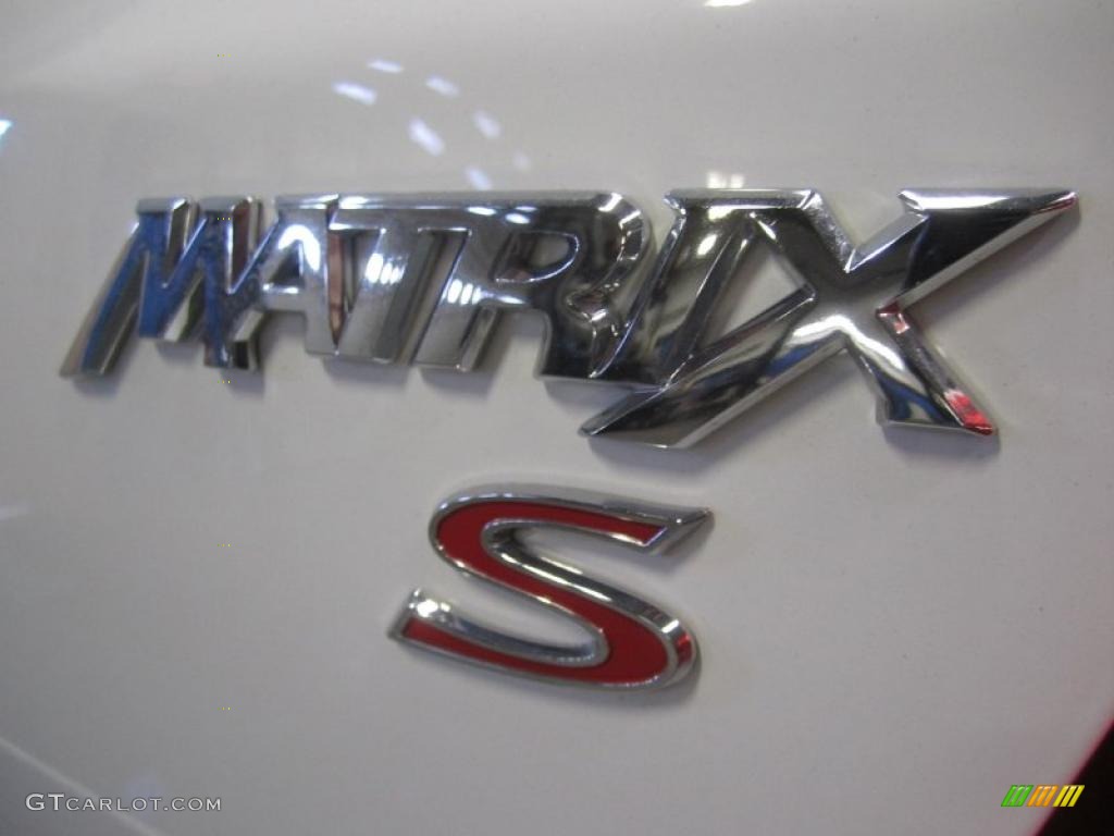 2009 Matrix S AWD - Super White / Ash Gray photo #16