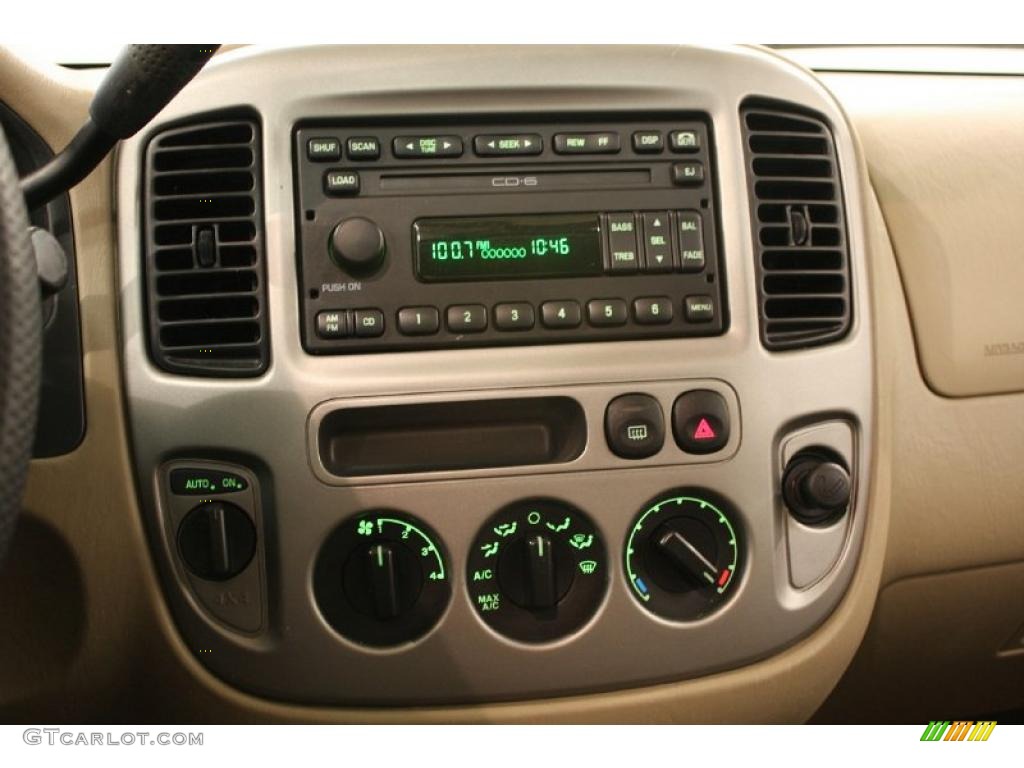 2004 Ford Escape XLT V6 4WD Controls Photo #47155815