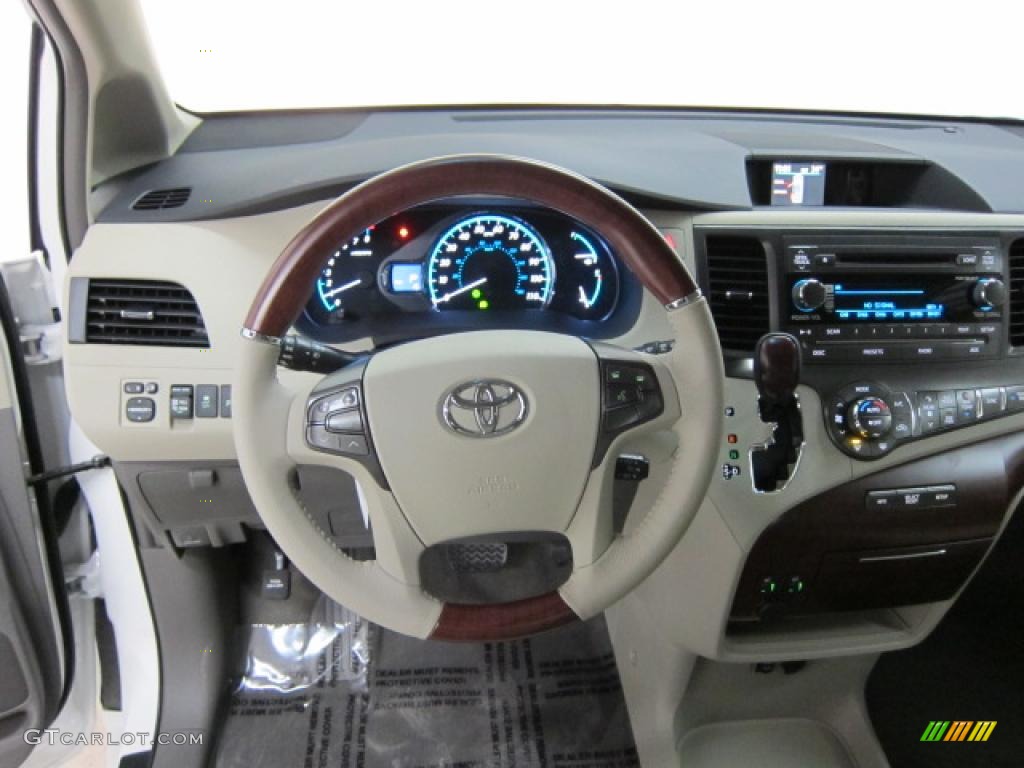 2011 Sienna XLE - Super White / Bisque photo #2
