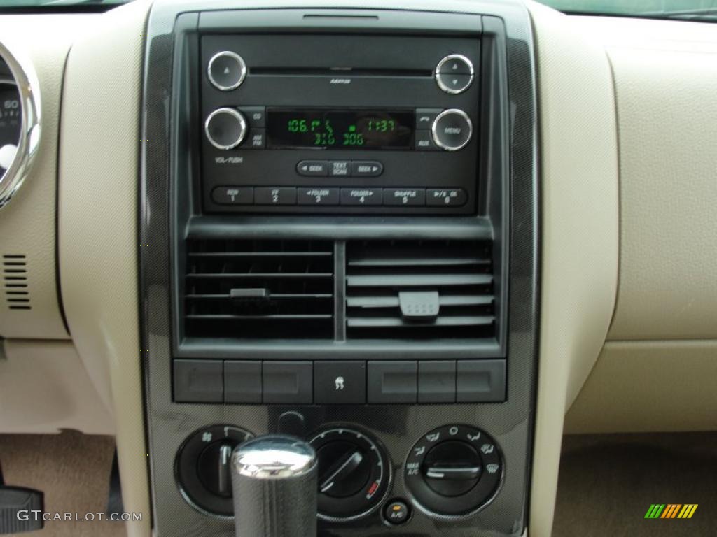 2009 Ford Explorer XLT Controls Photo #47158812