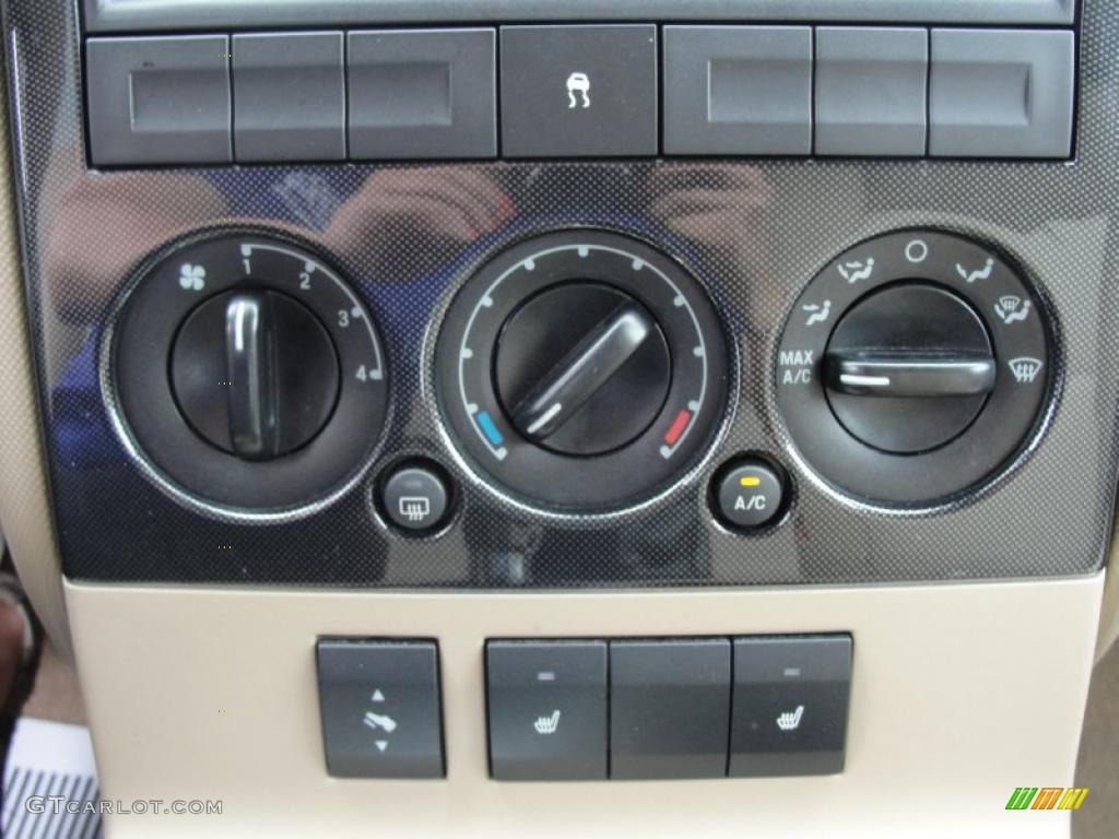 2009 Ford Explorer XLT Controls Photo #47158827