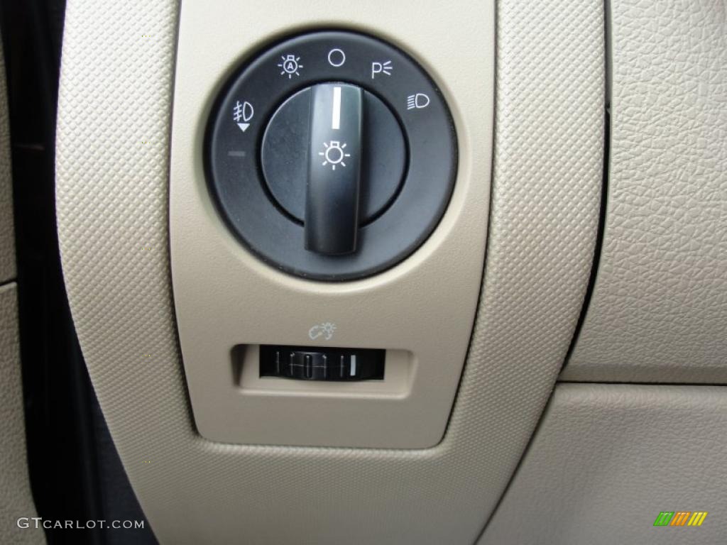 2009 Ford Explorer XLT Controls Photo #47158872