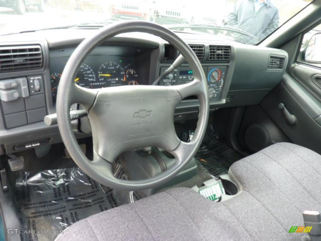 1996 Chevrolet S10 LS Regular Cab Graphite Steering Wheel Photo #47159394
