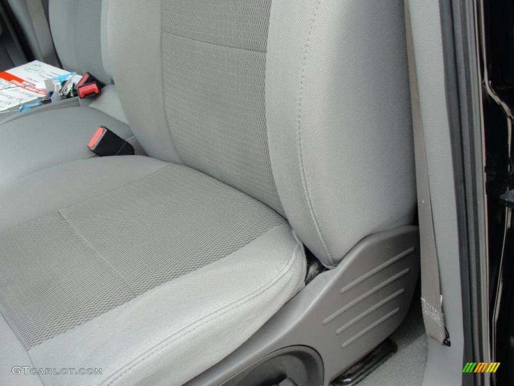 2005 F150 XLT SuperCrew - Black / Medium Flint Grey photo #38