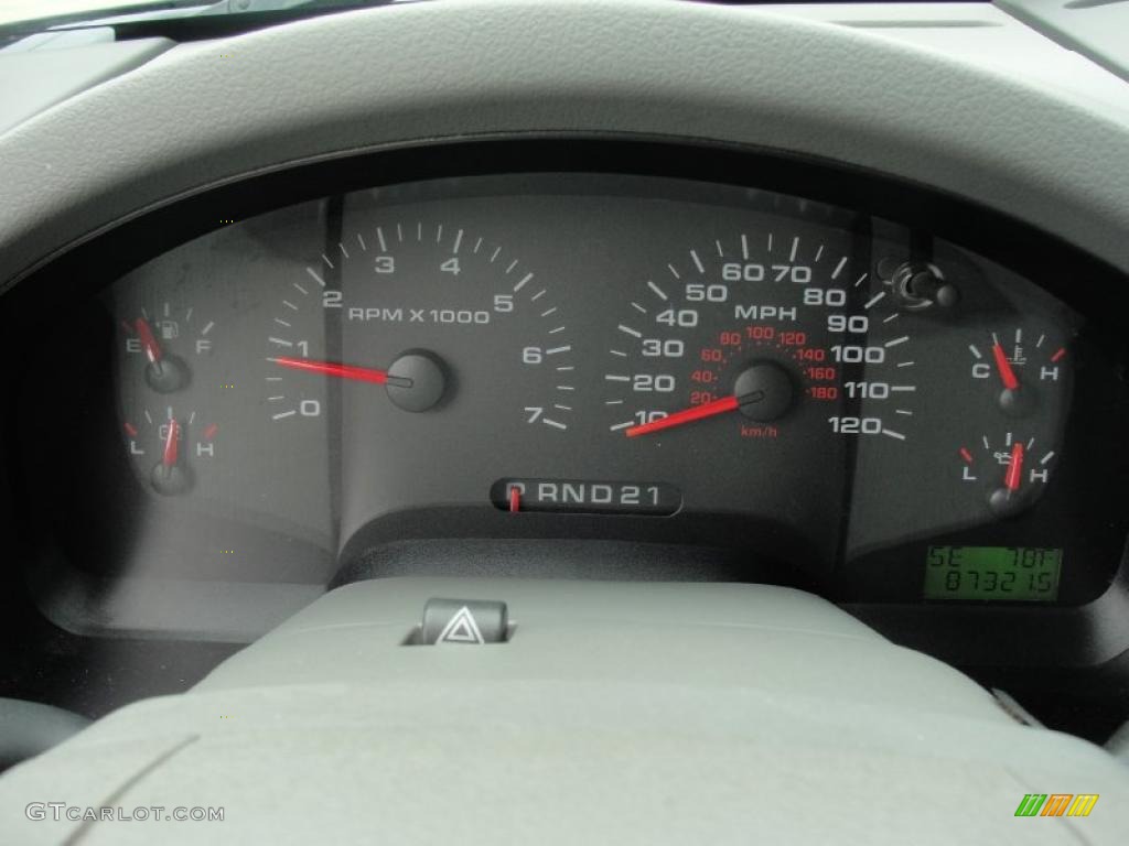 2005 F150 XLT SuperCrew - Black / Medium Flint Grey photo #45