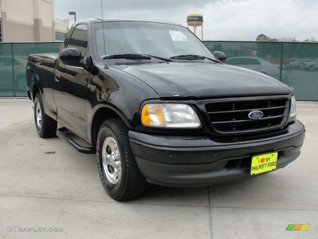 2002 F150 Sport Regular Cab - Black / Dark Graphite photo #1