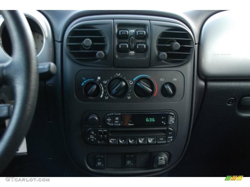 2004 Chrysler PT Cruiser Touring Controls Photo #47159832