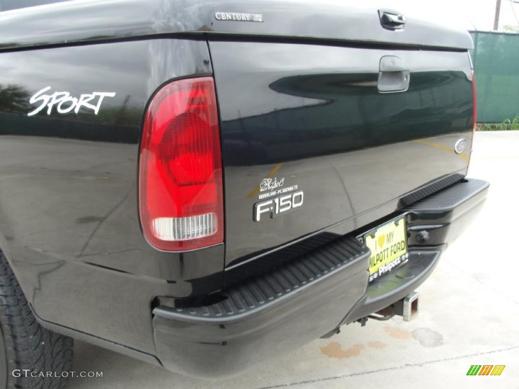 2002 F150 Sport Regular Cab - Black / Dark Graphite photo #24