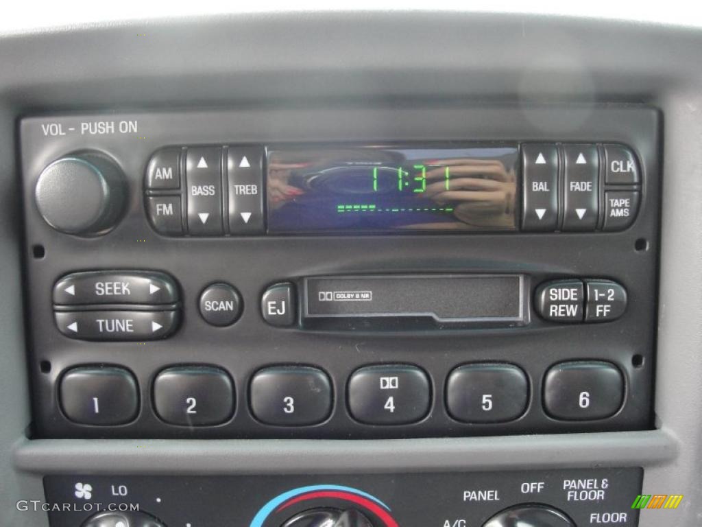 2002 Ford F150 Sport Regular Cab Controls Photo #47160057