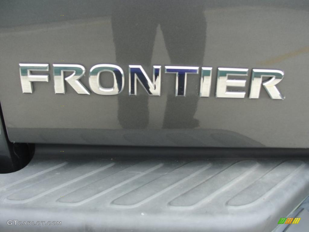 2006 Frontier SE King Cab - Storm Gray / Desert photo #24