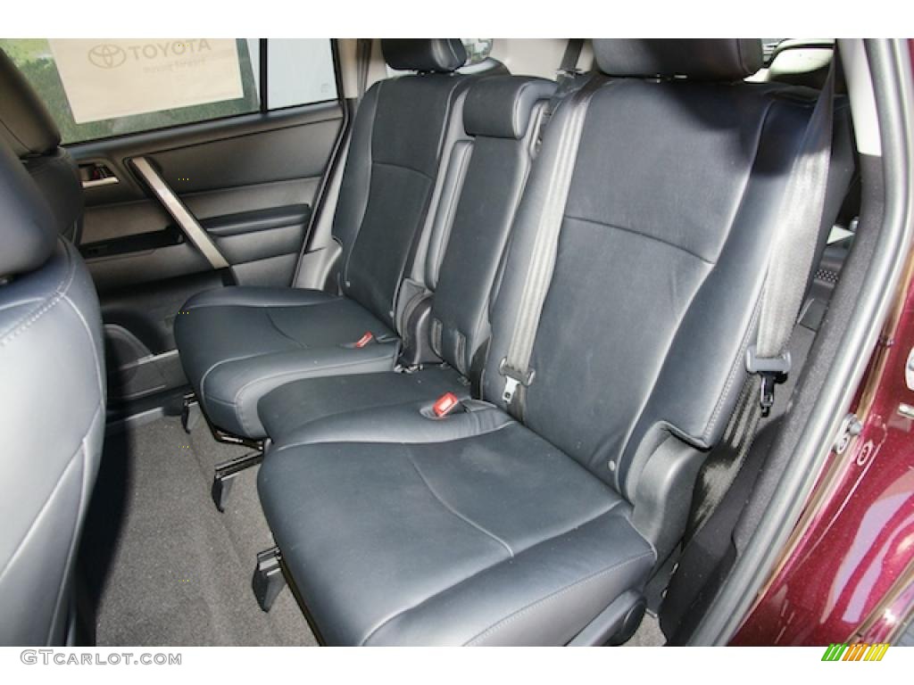 Black Interior 2011 Toyota Highlander V6 4WD Photo #47162277
