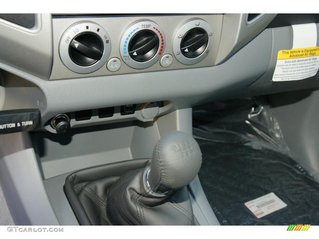 2011 Tacoma V6 SR5 Access Cab 4x4 - Magnetic Gray Metallic / Graphite Gray photo #10