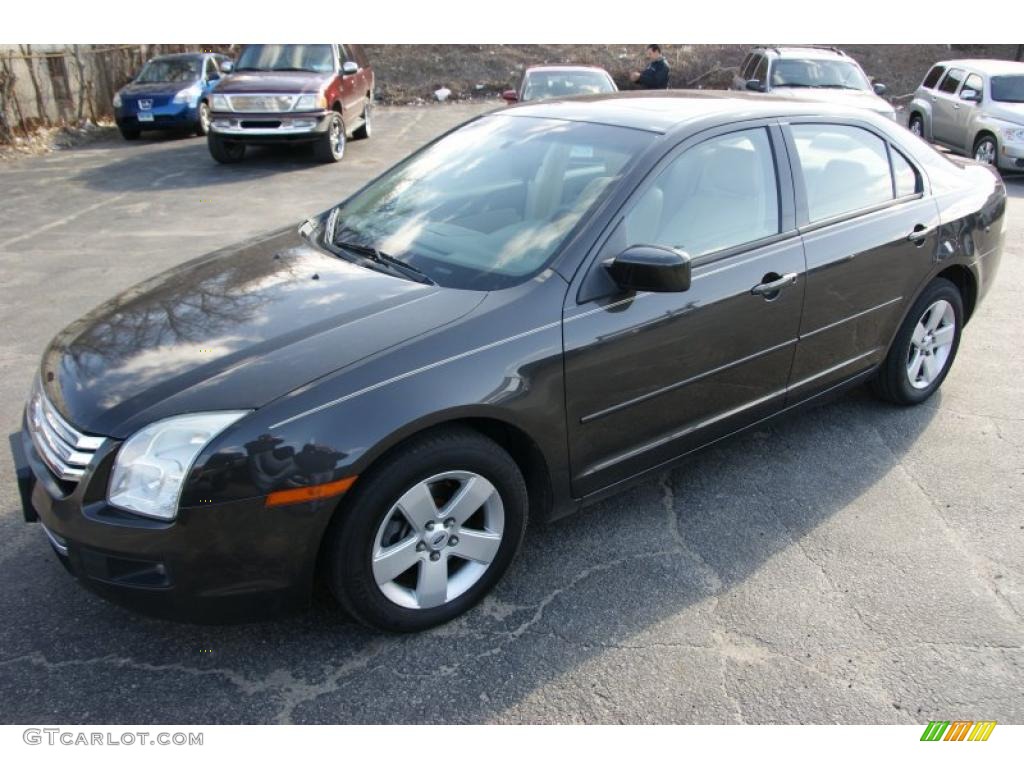 2006 Fusion SE V6 - Charcoal Beige Metallic / Camel photo #1