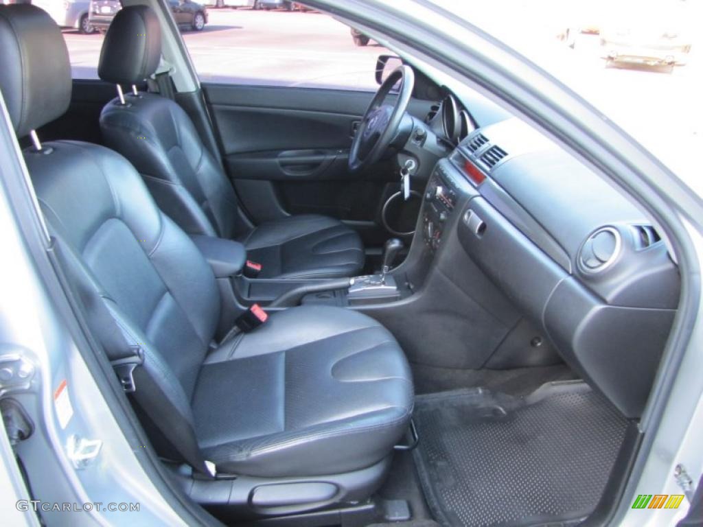 2004 MAZDA3 s Sedan - Sunlight Silver Mica / Black photo #13