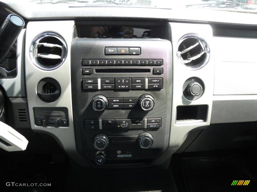 2011 Ford F150 XLT SuperCrew Controls Photo #47169270