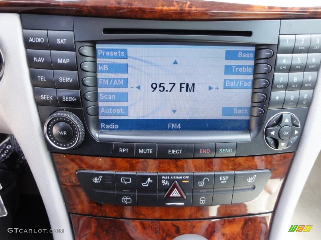 2006 Mercedes-Benz E 500 4Matic Wagon Controls Photo #47170110