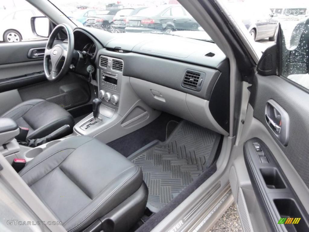 2006 Subaru Forester 2.5 XT Limited interior Photo #47170347