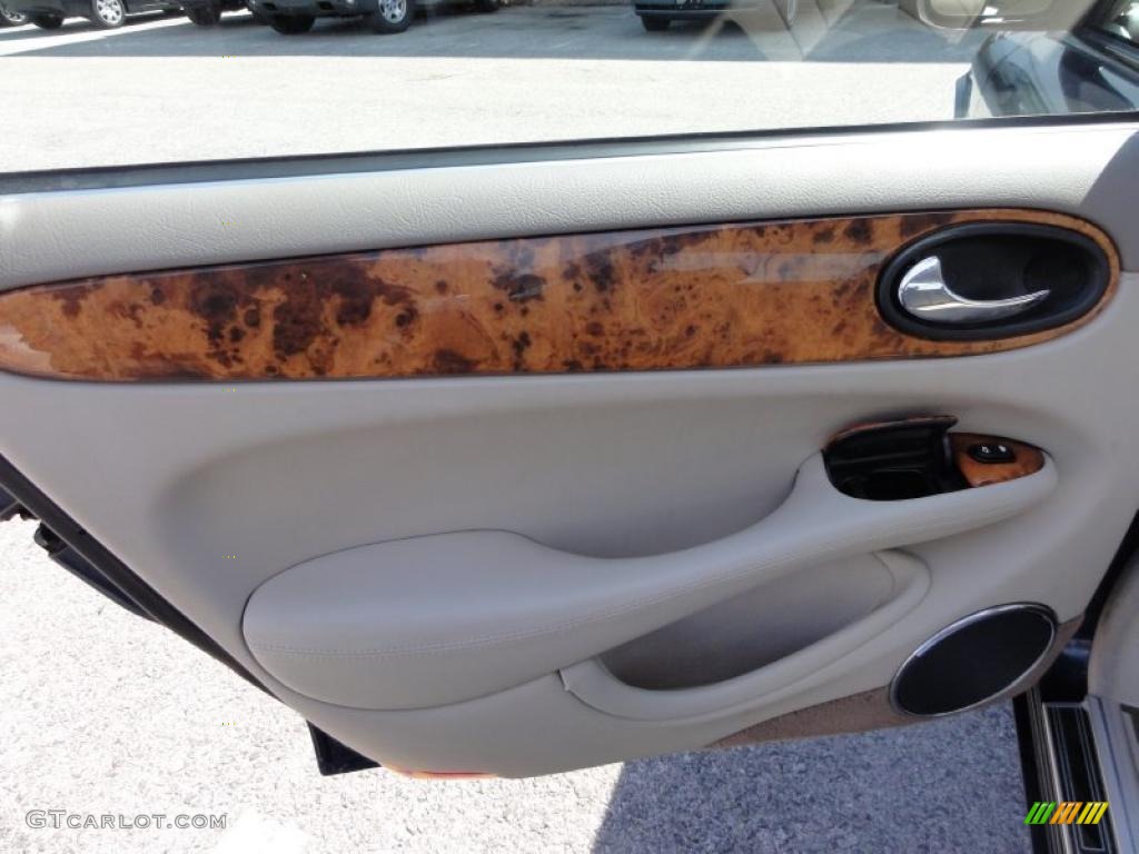 1998 Jaguar XJ XJ8 Oatmeal Door Panel Photo #47171796