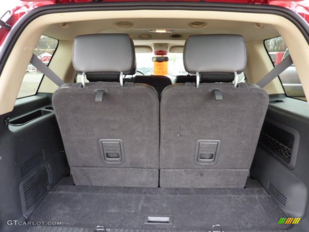 2010 Mercury Mountaineer V6 AWD Trunk Photo #47175195