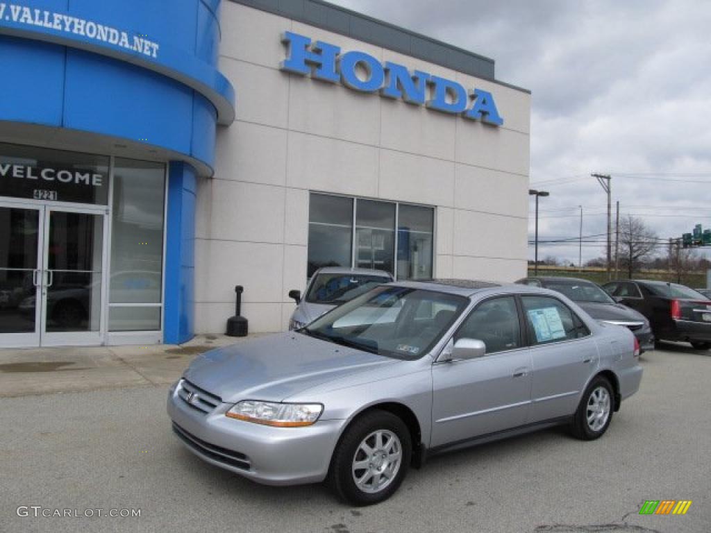 2002 Accord SE Sedan - Satin Silver Metallic / Quartz Gray photo #1