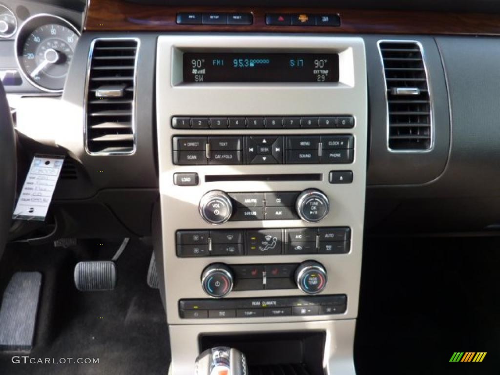 2011 Ford Flex SEL AWD Controls Photo #47178294