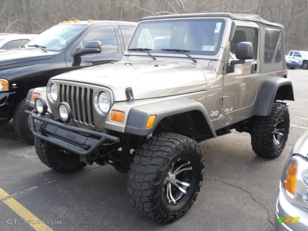 2004 Wrangler Sport 4x4 - Light Khaki Metallic / Khaki photo #1