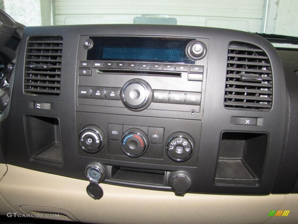 2008 Chevrolet Silverado 1500 LT Extended Cab Controls Photo #47178627