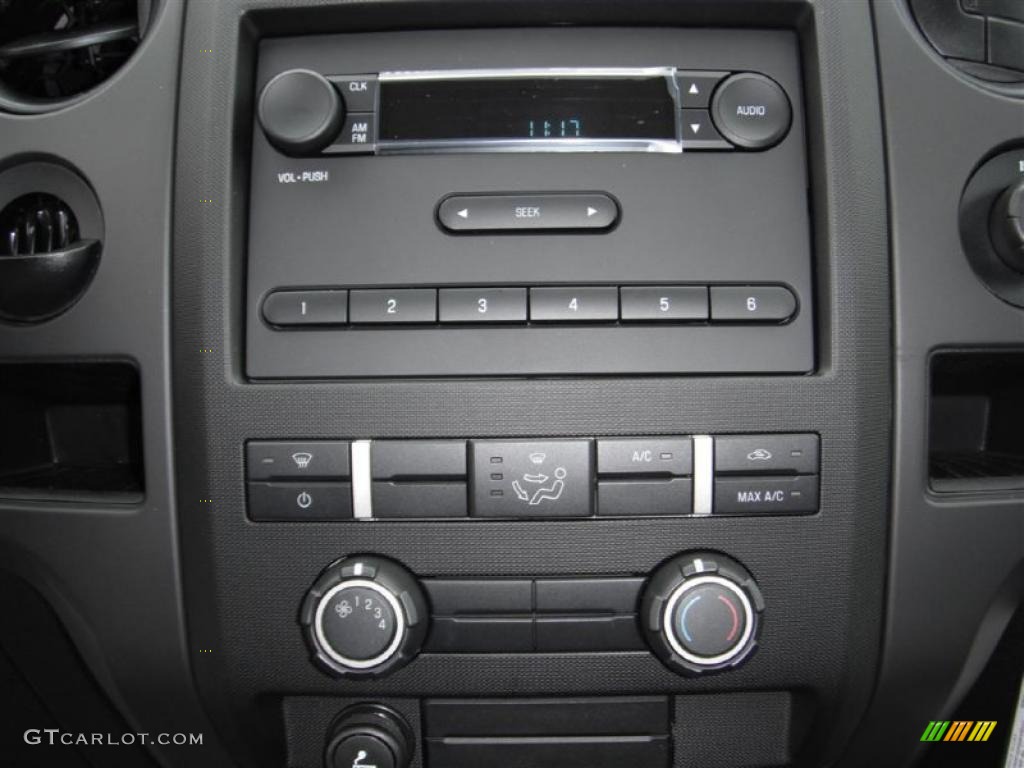 2011 Ford F150 XL Regular Cab Controls Photo #47183268