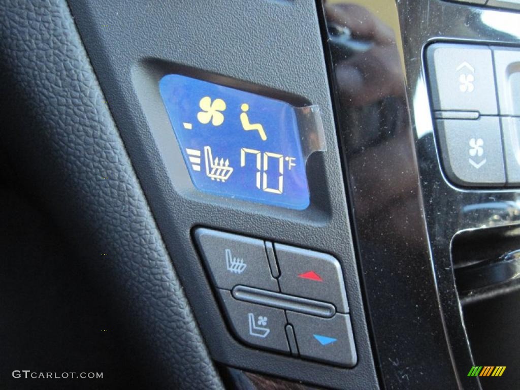 2011 CTS -V Sedan - Crystal Red Tintcoat / Ebony photo #31