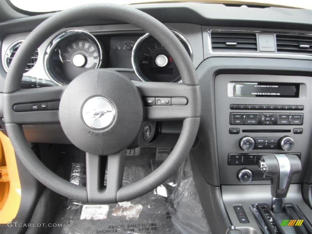 2012 Ford Mustang V6 Coupe Charcoal Black Dashboard Photo #47184414