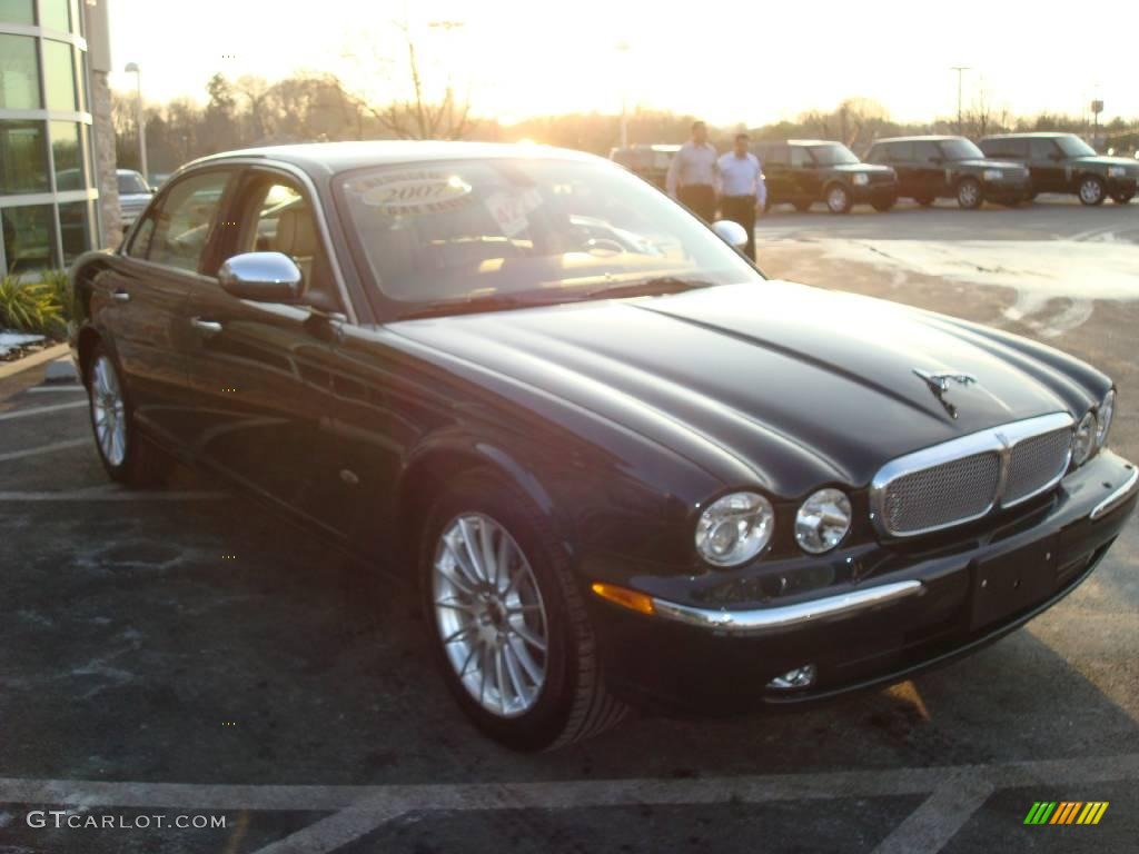 2007 XJ XJ8 - Jaguar Racing Green Metallic / Champagne photo #5