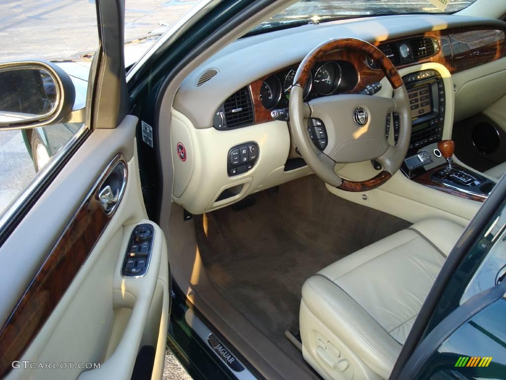 2007 XJ XJ8 - Jaguar Racing Green Metallic / Champagne photo #12