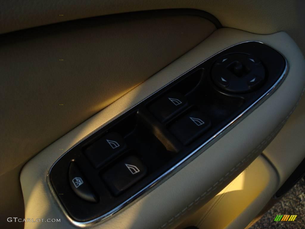 2007 XJ XJ8 - Jaguar Racing Green Metallic / Champagne photo #14