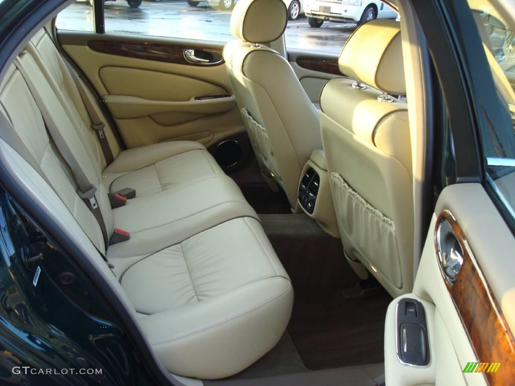 2007 XJ XJ8 - Jaguar Racing Green Metallic / Champagne photo #18