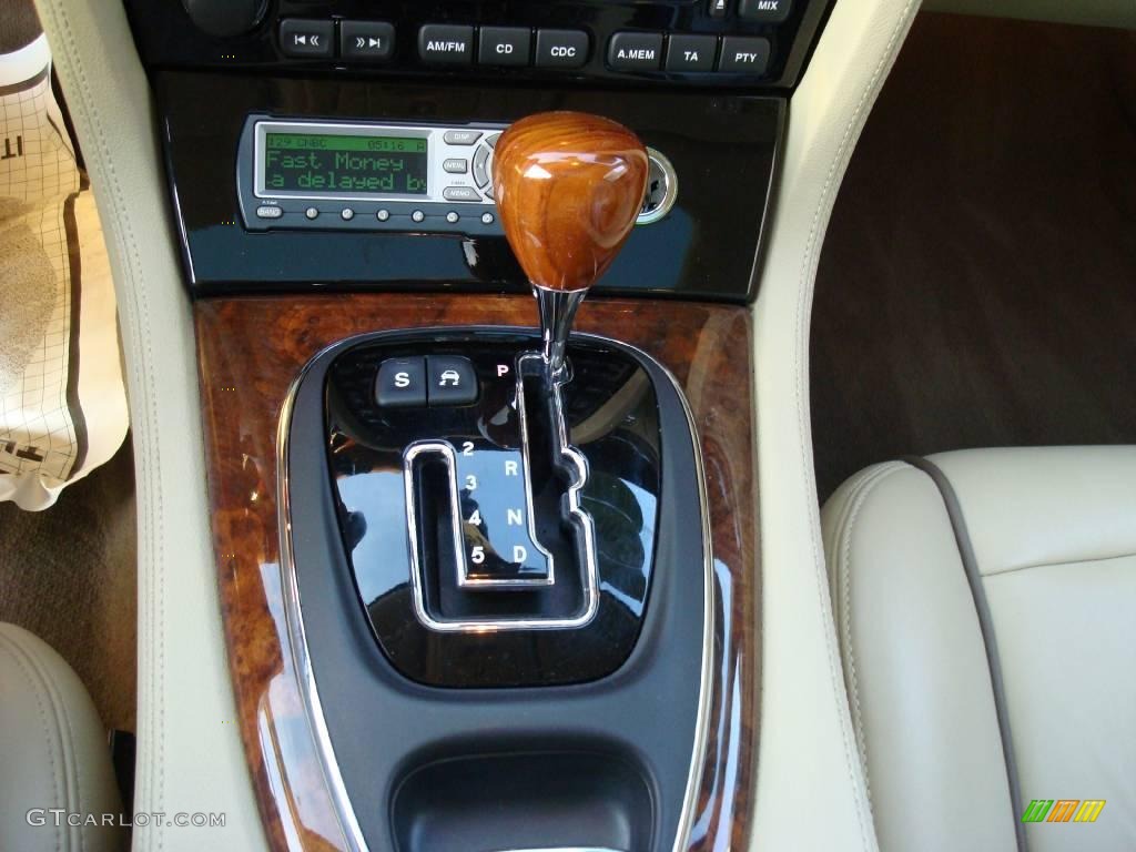 2007 XJ XJ8 - Jaguar Racing Green Metallic / Champagne photo #27