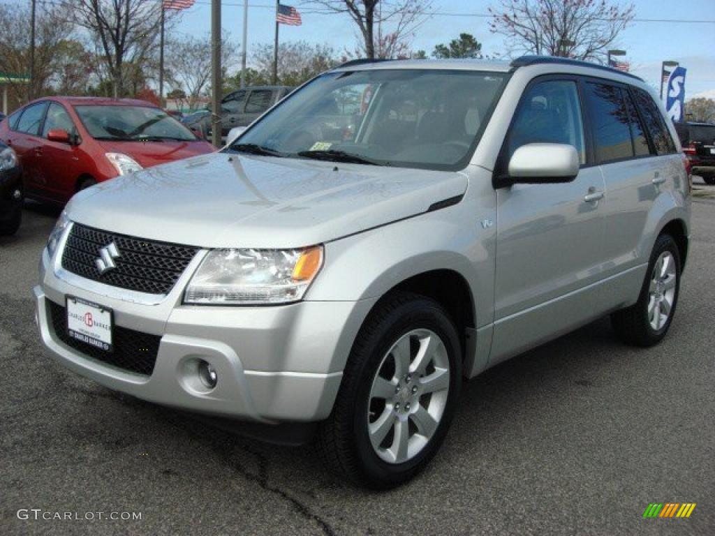 2010 Suzuki Grand Vitara Limited Exterior Photos