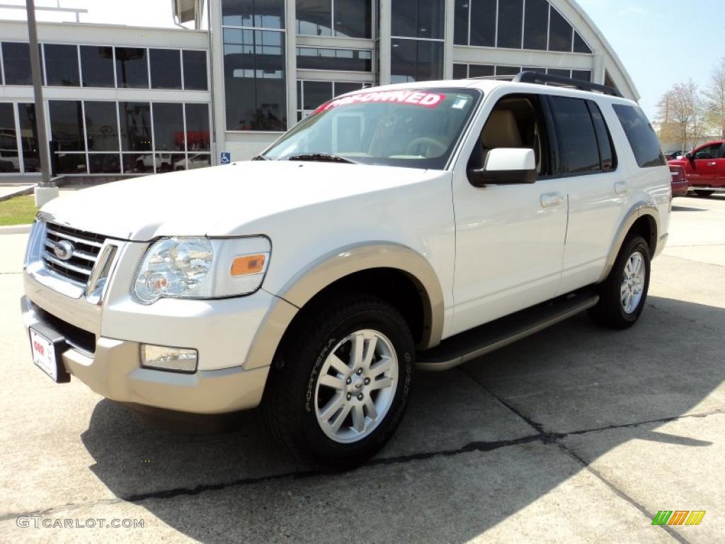 White Platinum Tri-Coat Ford Explorer