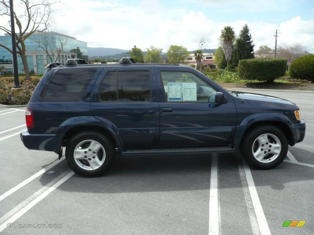 2002 QX4 4x4 - Midnight Blue Metallic / Stone Beige photo #9